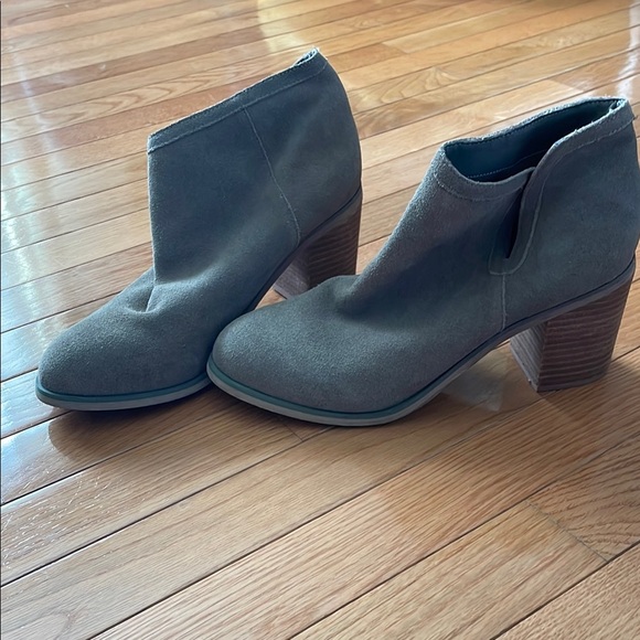 Urban outfitters Women's Suede Ankle Boots 9 - Picture 1 of 8